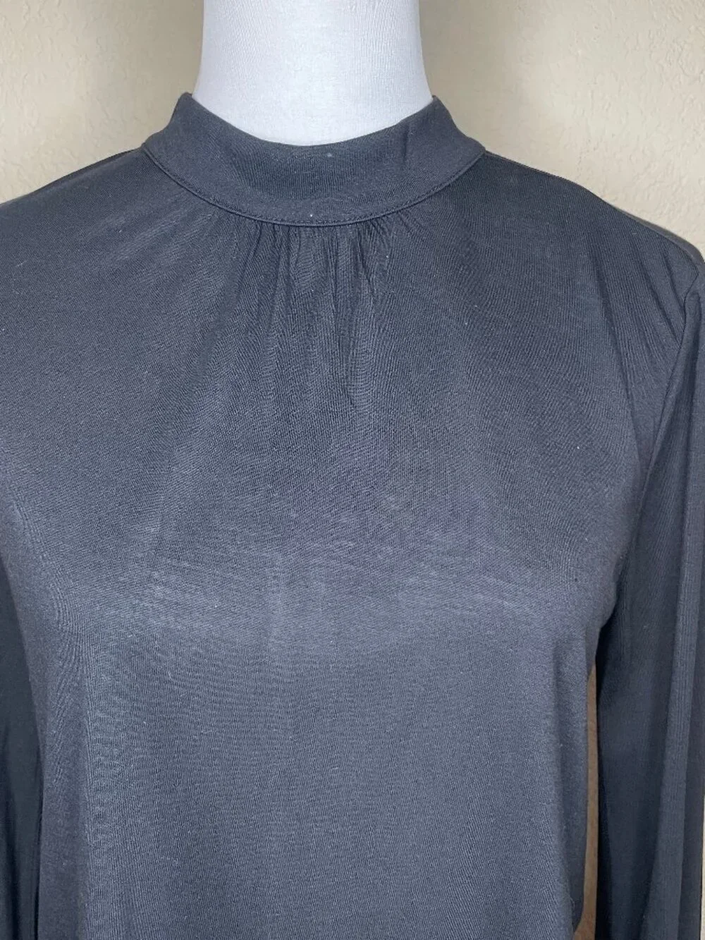 LOFT Outlet Dark Coquette Mock Neck Top - Keyhole Back - Small